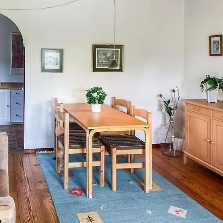 Casa de Férias Beautiful In With Wifi